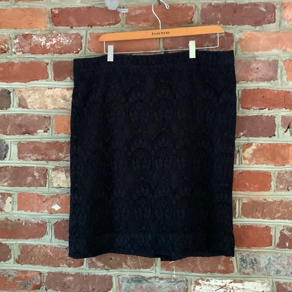 J Crew black lace pencil skirt fully lined w/ zipper. Size 14